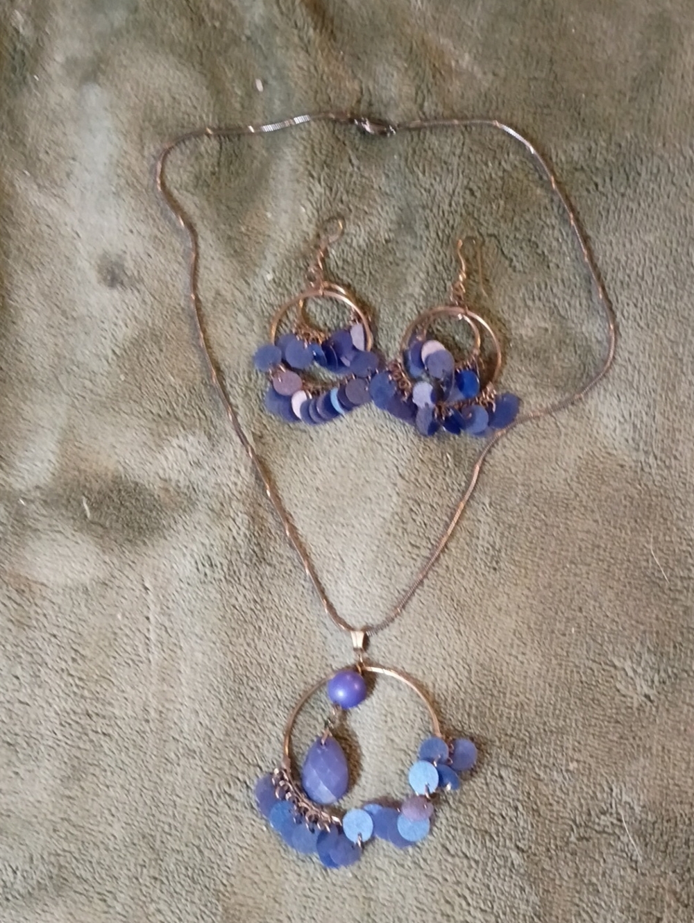 Source Unknown Gold-Tone Necklace & Earring Set with Blue Sequins